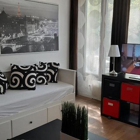 Brussels Louise Studio Apartment ภายนอก รูปภาพ