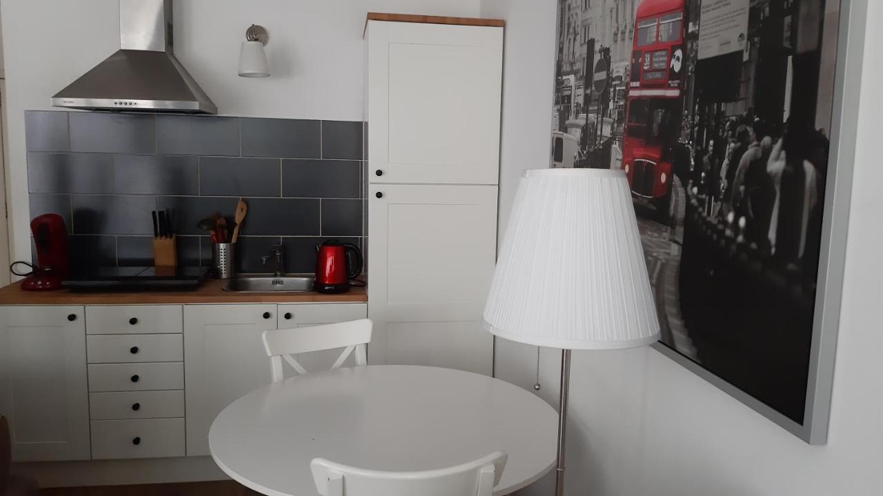 Brussels Louise Studio Apartment ภายนอก รูปภาพ